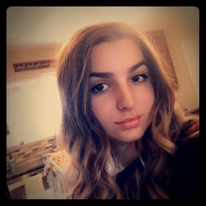 Meet your Posher, Hannah